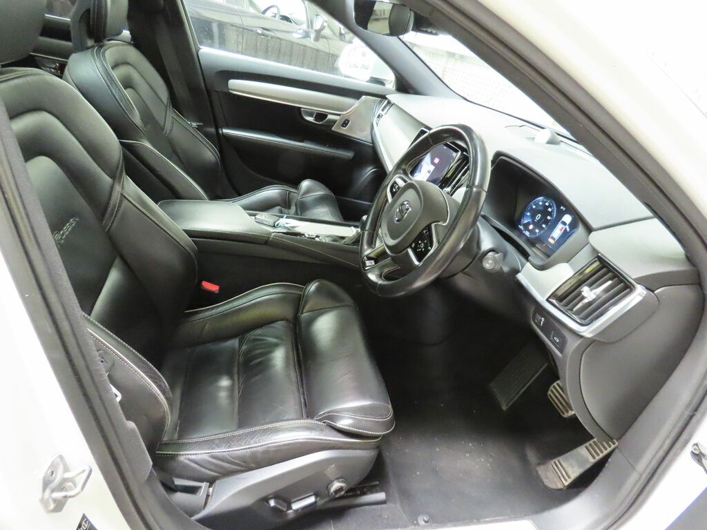 Volvo V90 D4 R-design Estate White #3