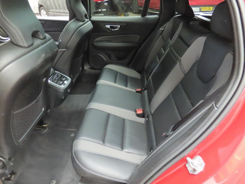 Volvo V60 B4 Mhev R-design Estate Red #6