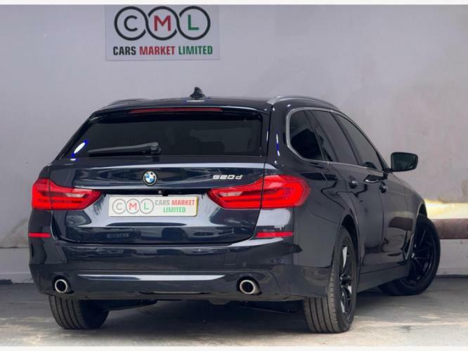 BMW 5 Series Se Blue #14