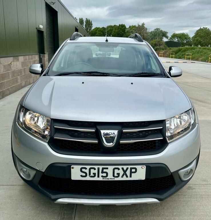 Dacia Sandero Stepway Hatchback 0.9 Tce Laureate Euro 5 201515 SG15GXP Silver #2
