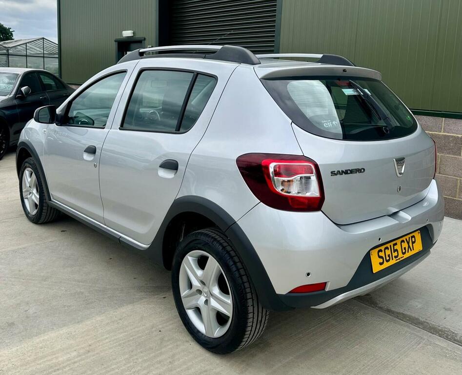 Dacia Sandero Stepway Hatchback 0.9 Tce Laureate Euro 5 201515 SG15GXP Silver #5