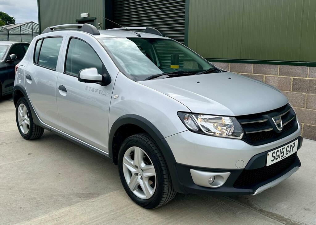 Dacia Sandero Stepway Hatchback 0.9 Tce Laureate Euro 5 201515 SG15GXP Silver #3