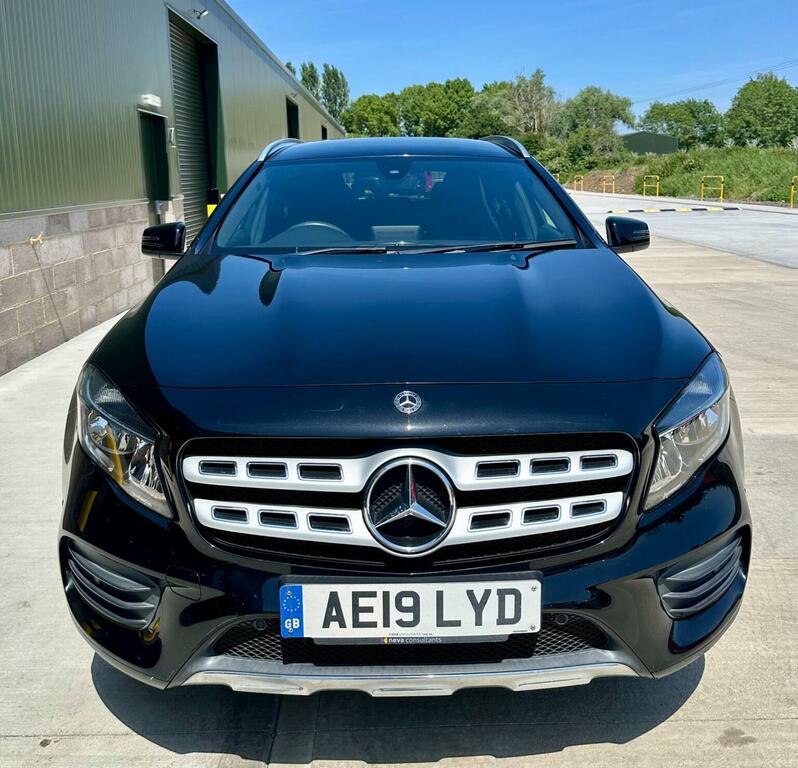Mercedes-Benz GLA Class Suv 2.0 Gla250 Amg Line Executive 7G-dct 4Matic Black #3