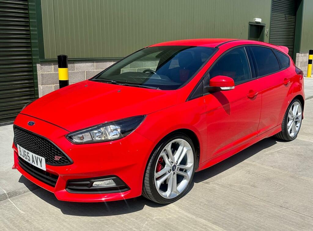 Ford Focus Hatchback 2.0T Ecoboost St-2 Euro 6 Ss 201 BJ65AVY Red #5