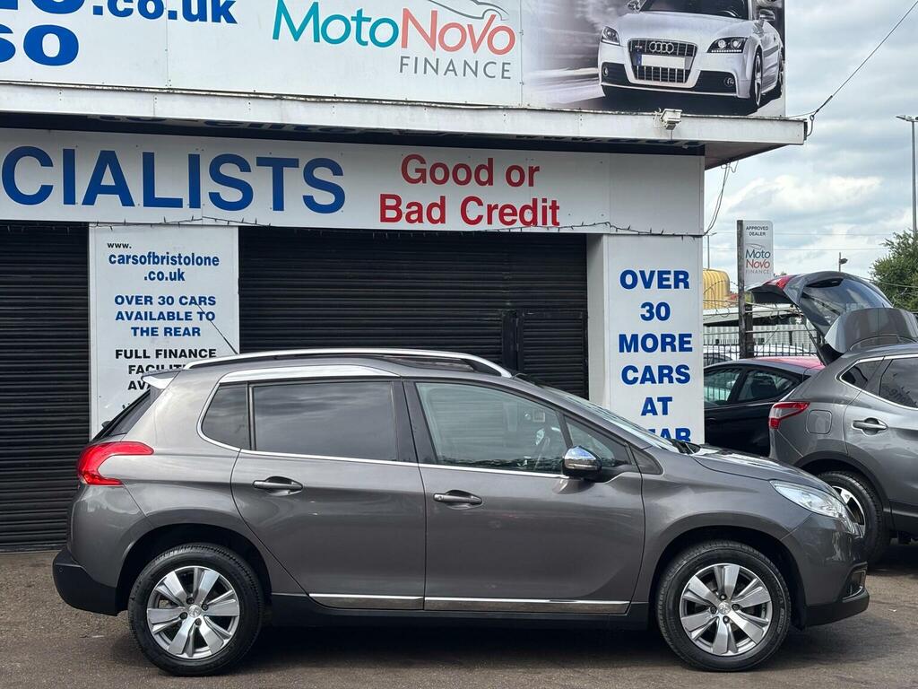 Peugeot 2008 1.2 Puretech Active Red #2