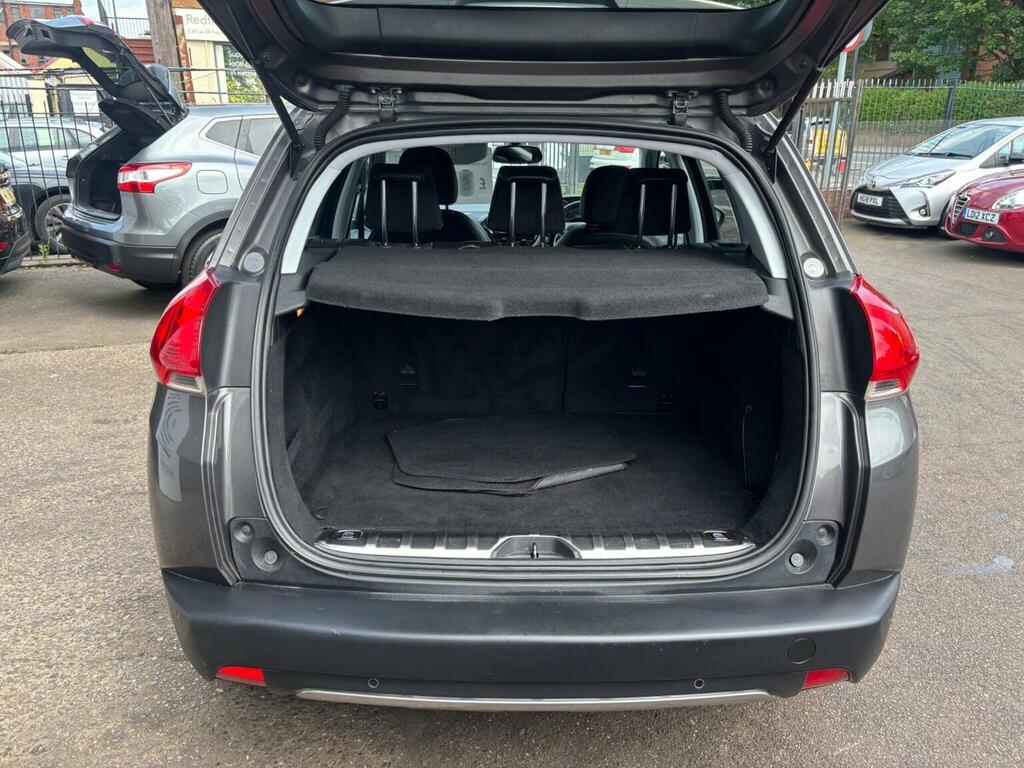 Peugeot 2008 1.2 Puretech Active Red #9