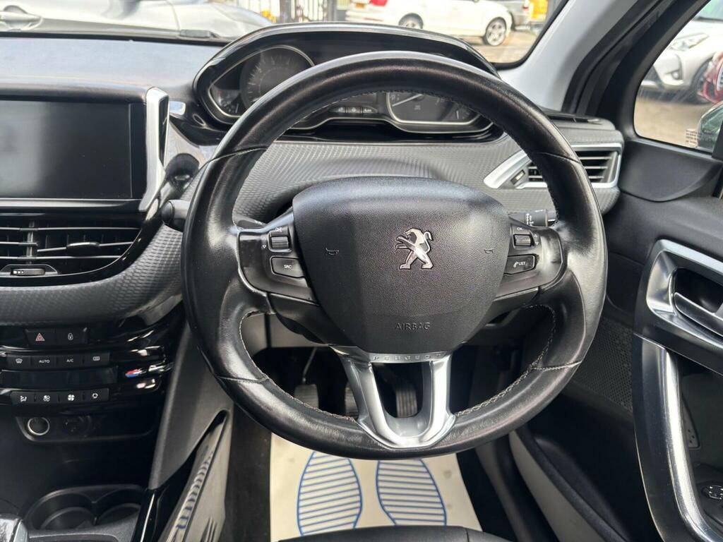 Peugeot 2008 1.2 Puretech Active Red #11