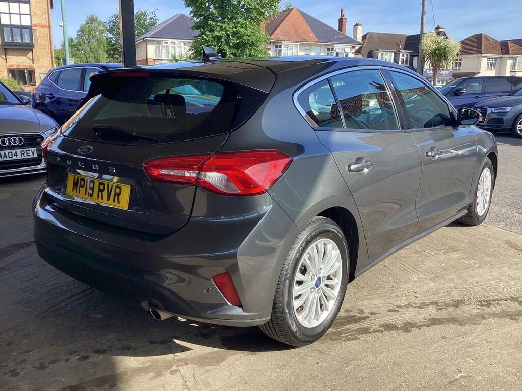 Ford Focus Hatchback 1.0T Ecoboost Titanium Euro 6 Ss MP19RVR Grey #3
