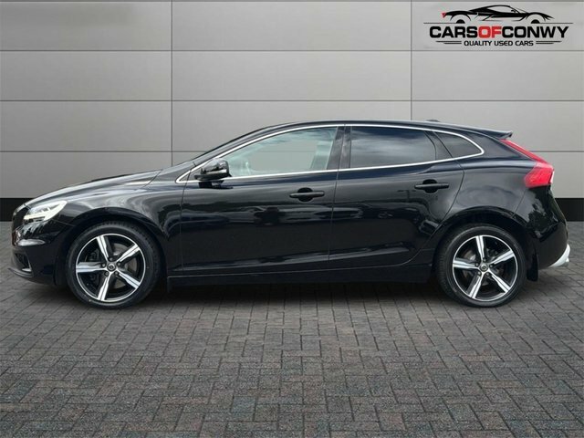 Volvo V40 1.5 T3 R-design Edition Hatchback MM19UVB Black #4