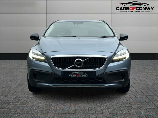Volvo V40 Cross Country 2.0 D2 Nav Plus Hatchback Euro 6 Blue #2