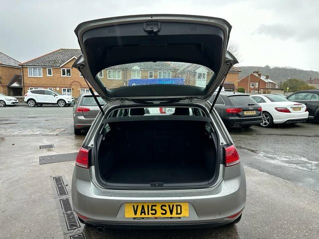 Volkswagen Golf 1.6 Match Tdi Bluemotion Technology 109 Bhp Silver #6