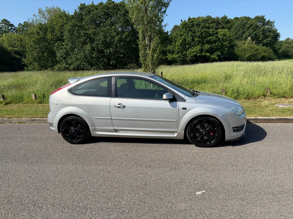 Ford Focus 2.5 Siv St-3 Hatchback 224 Gkm Silver #2