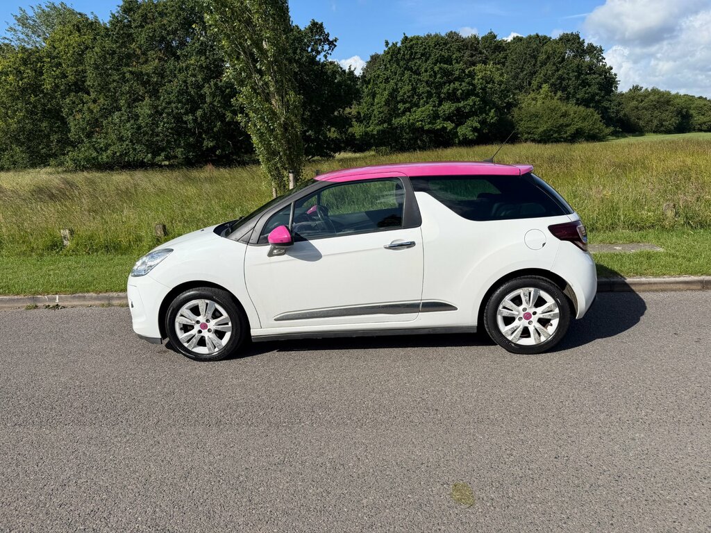 Citroen DS3 1.6 Vti Dstyle Pink White #4