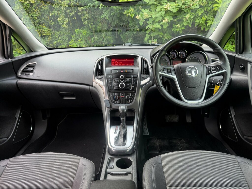 Vauxhall Astra Hatchback Grey #6