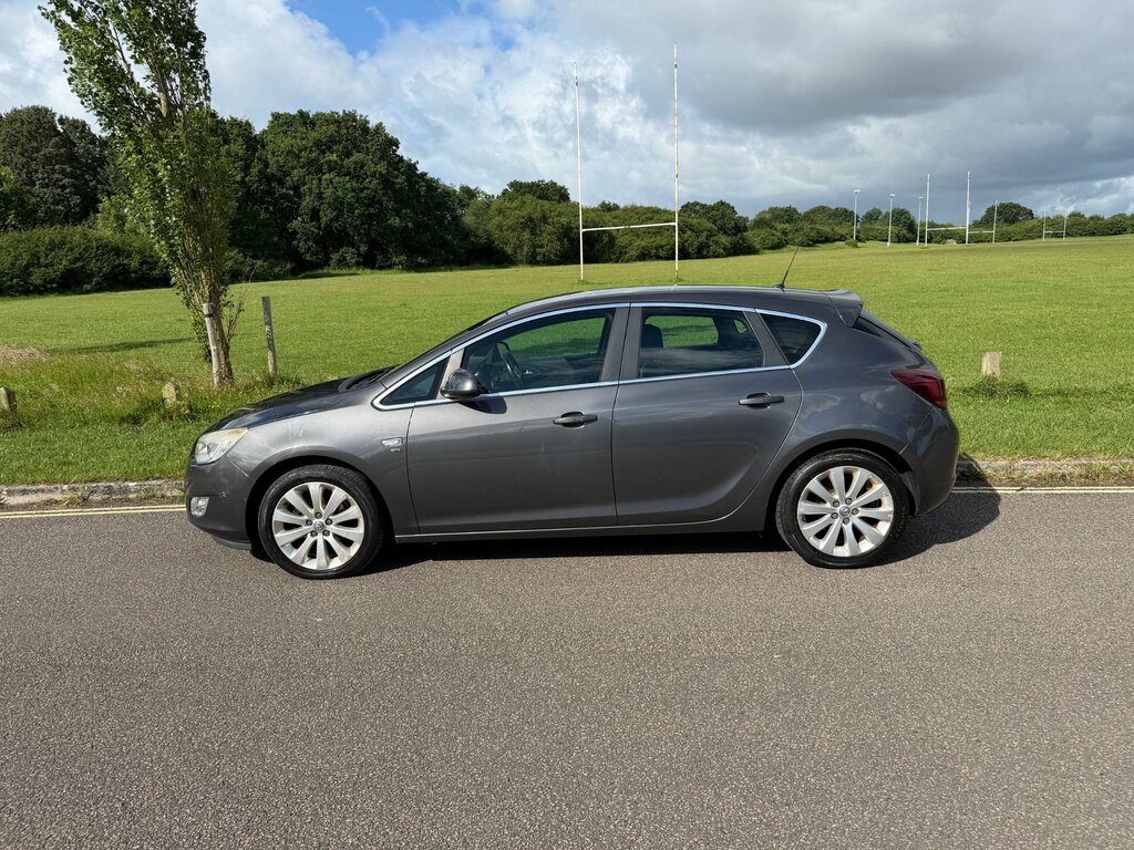 Vauxhall Astra Hatchback Grey #1