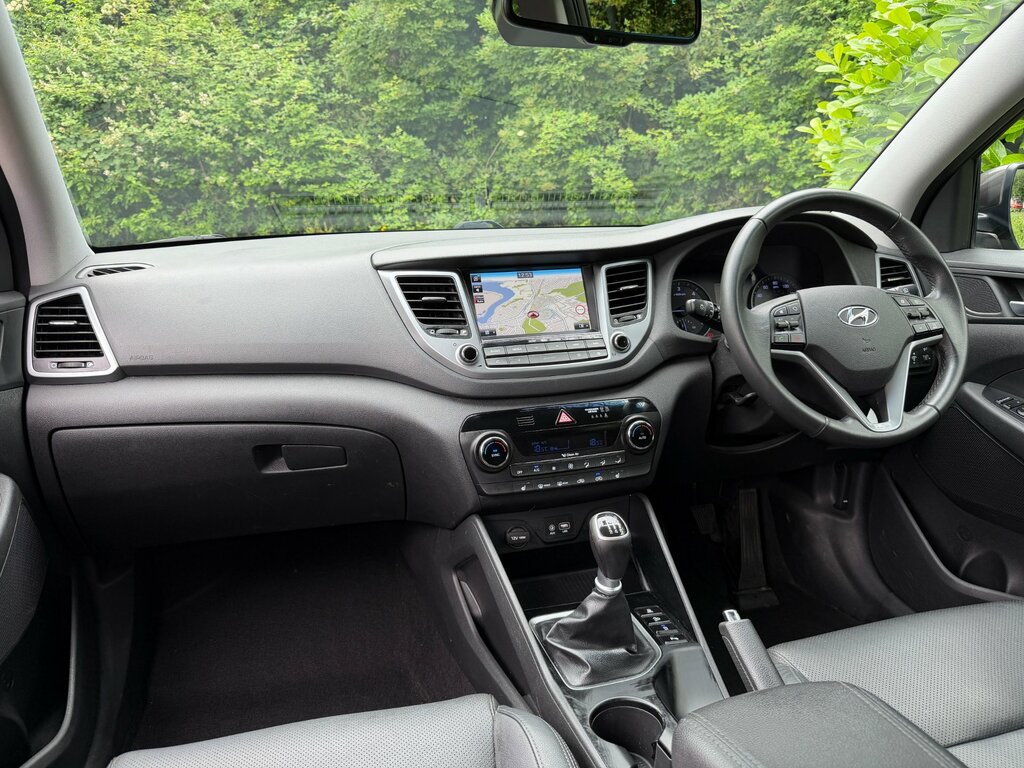 Hyundai Tucson 2.0 Crdi Blue Drive Premium Euro 6 Grey #6