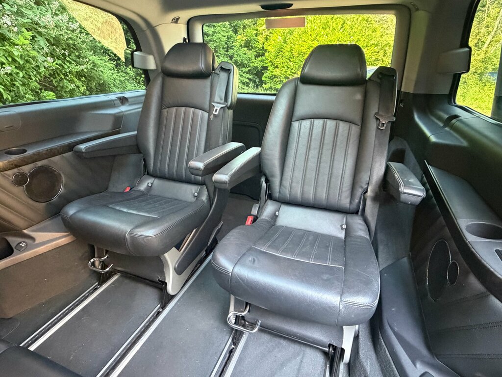 Mercedes-Benz Viano Cdi Blueefficiency Ambiente Black #6