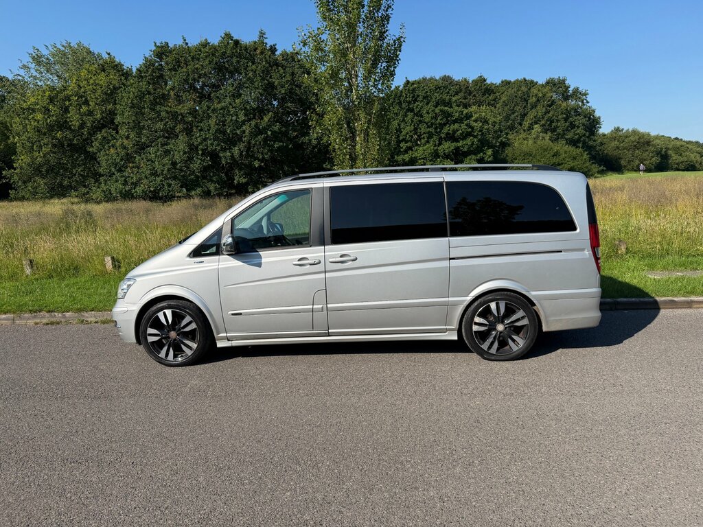 Mercedes-Benz Viano Cdi Blueefficiency Ambiente Black #3