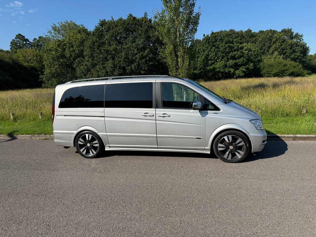 Mercedes-Benz Viano Cdi Blueefficiency Ambiente Black #2
