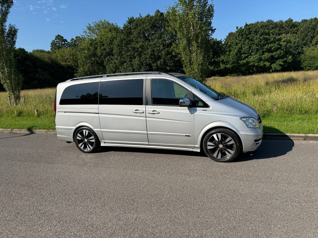 Mercedes-Benz Viano Cdi Blueefficiency Ambiente Black #1
