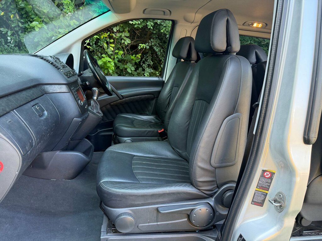 Mercedes-Benz Viano Cdi Blueefficiency Ambiente Black #5