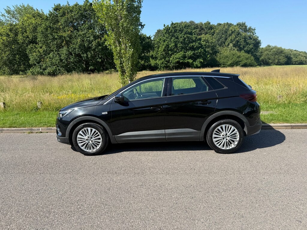 Vauxhall Grandland X 1.5 Turbo D Sport Nav Euro 6 DN68FMF Black #4