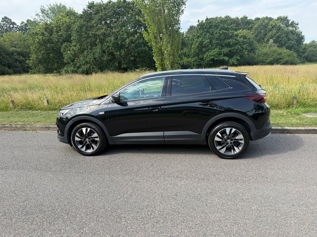 Vauxhall Grandland X 1.5 Turbo D Sport Nav Euro 6 DU68XWV Black #5
