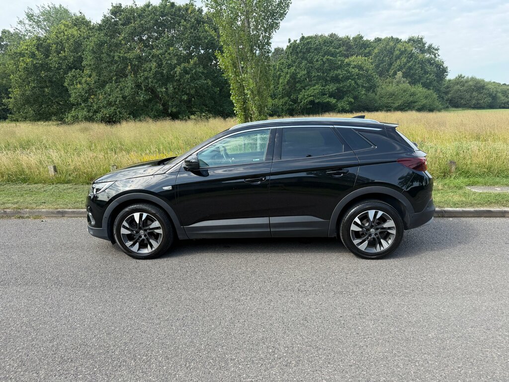 Vauxhall Grandland X 1.5 Turbo D Sport Nav Euro 6 DU68XWV Black #4