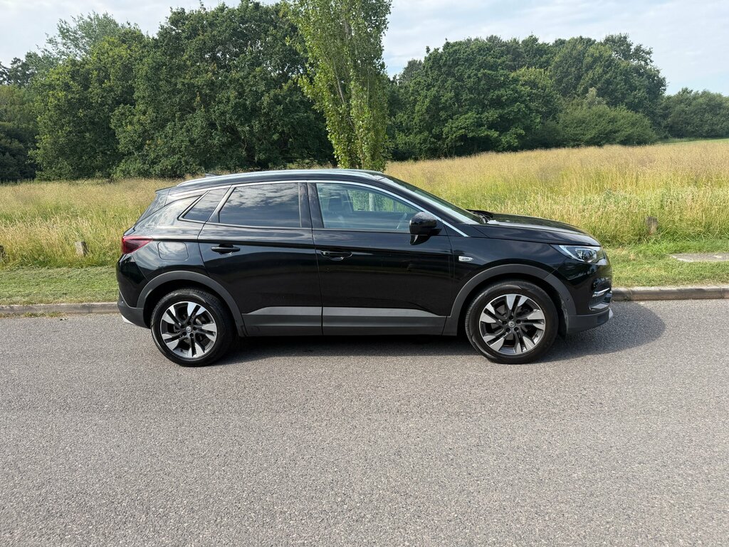 Vauxhall Grandland X 1.5 Turbo D Sport Nav Euro 6 DU68XWV Black #3