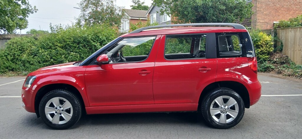 Skoda Yeti Suv 1.2 Tsi S 2014 KV14OHF Red #3