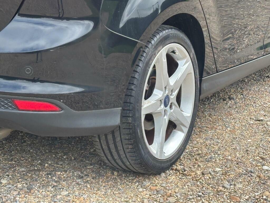 Ford Focus 1.6 Zetec Estate 100 Bhp Black #19