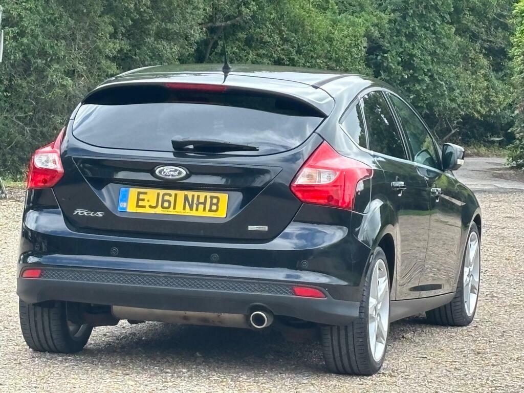 Ford Focus 1.6 Zetec Estate 100 Bhp Black #22
