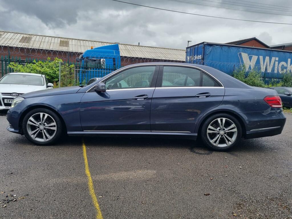 Mercedes-Benz E Class Se Blue