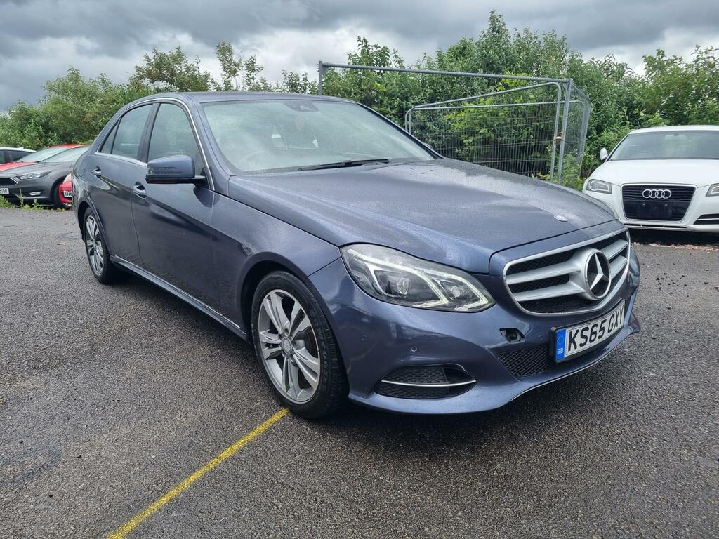 Mercedes-Benz E Class Se Blue #2
