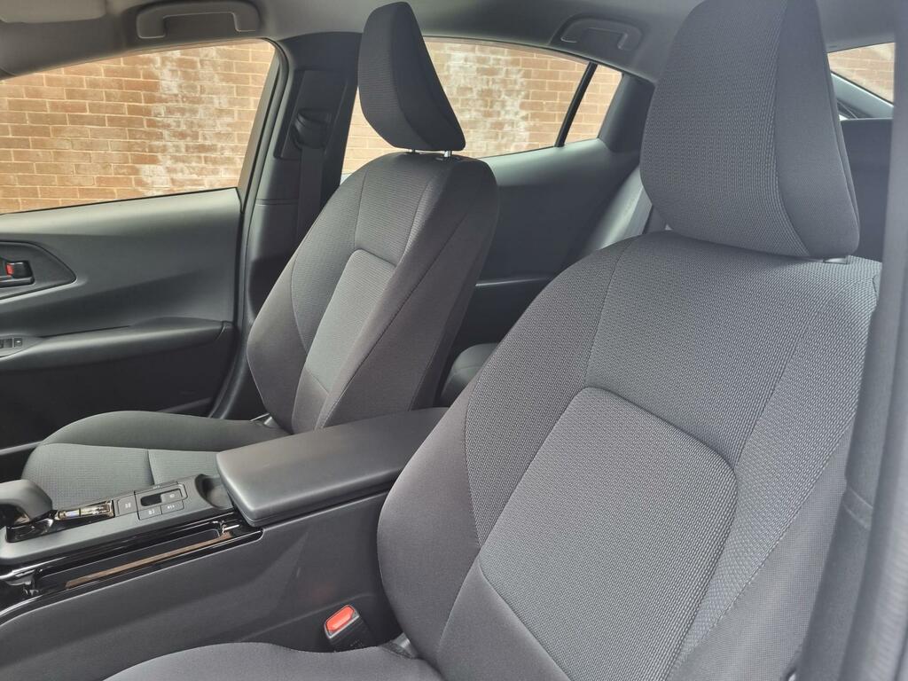 Toyota Prius Excel #40