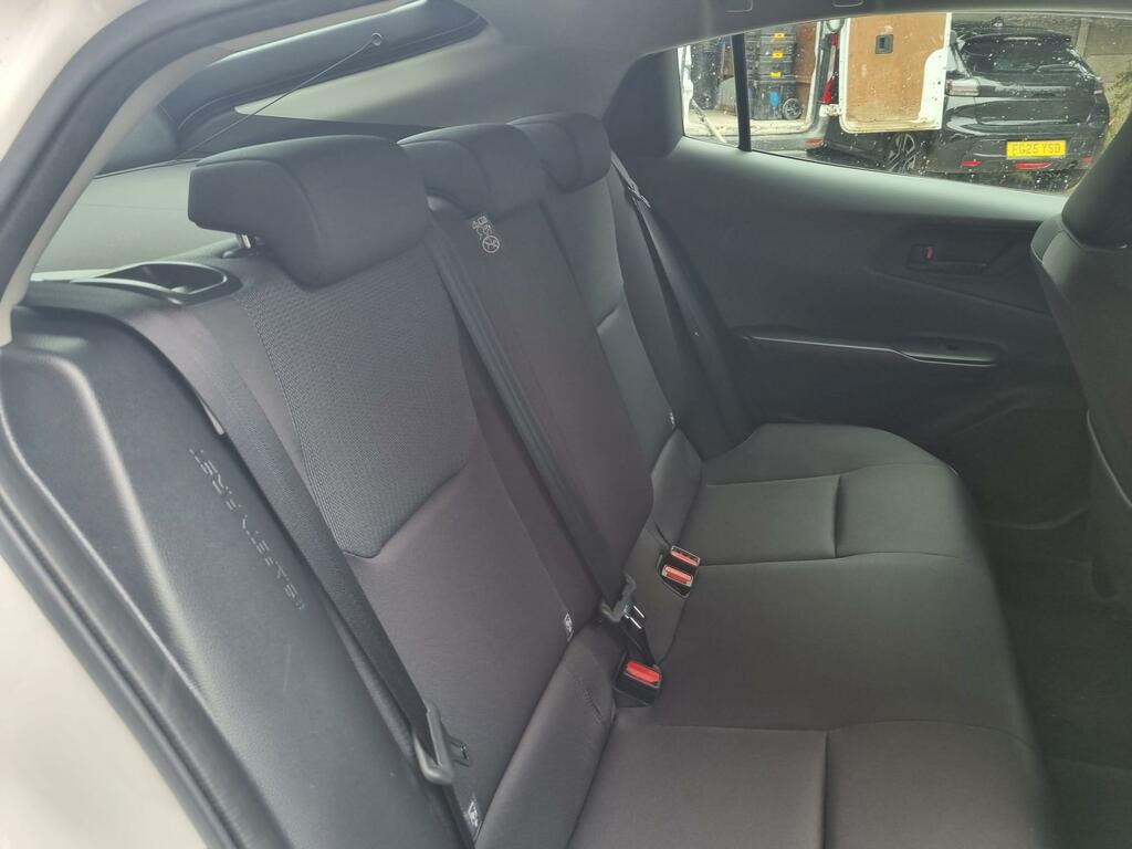 Toyota Prius Excel #23