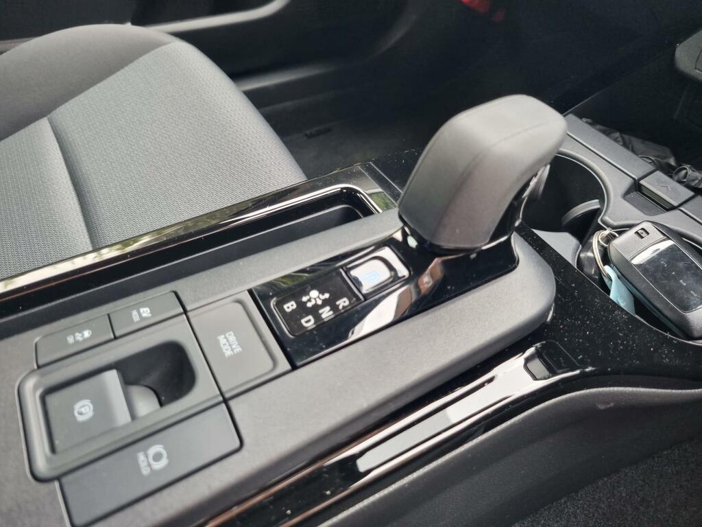 Toyota Prius Excel #10