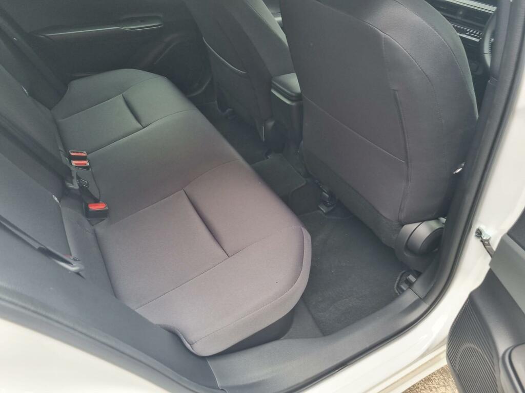 Toyota Prius Excel #26