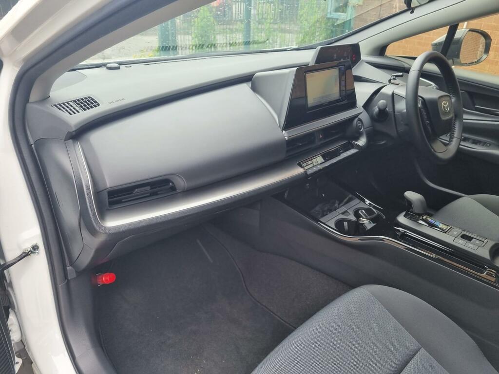 Toyota Prius Excel #9