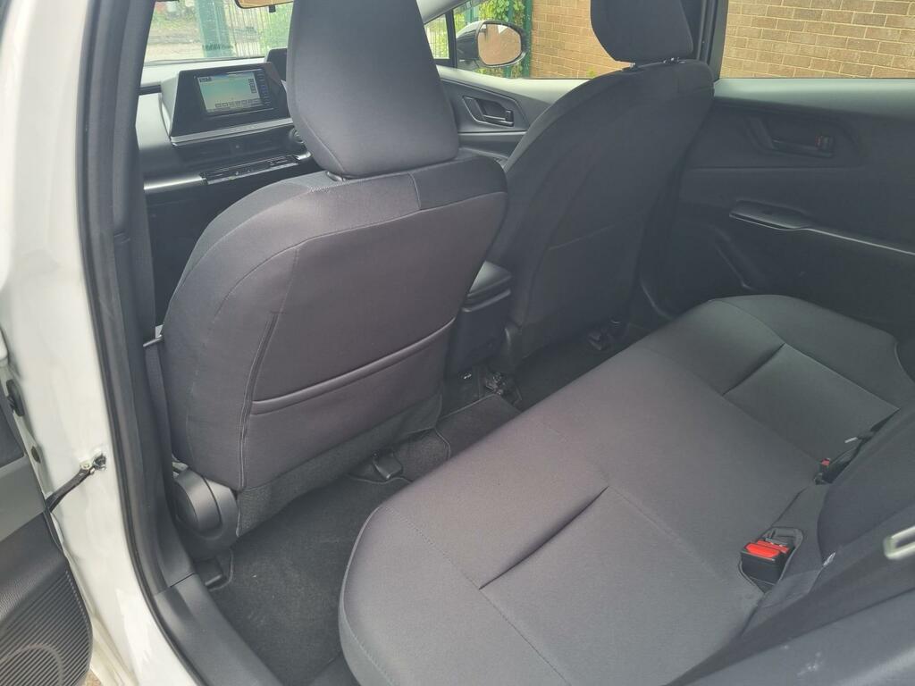 Toyota Prius Excel #15