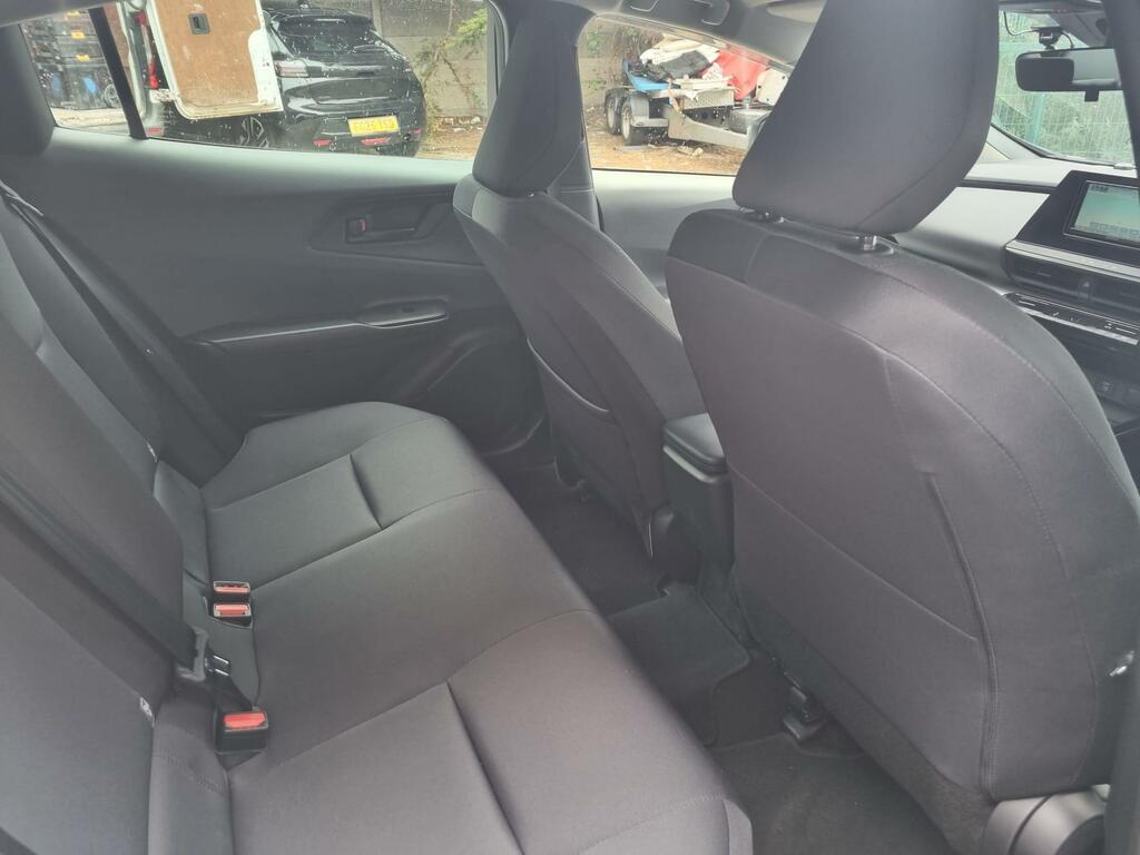 Toyota Prius Excel #22