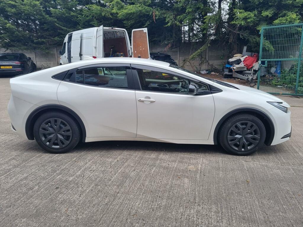 Toyota Prius Excel #7