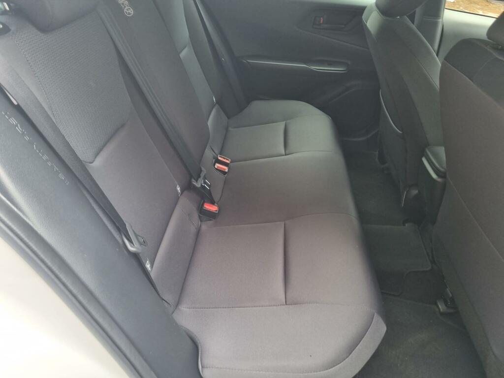Toyota Prius Excel #24