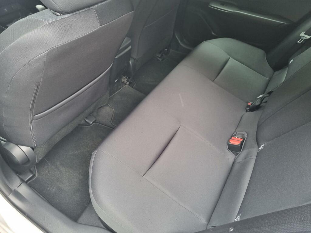 Toyota Prius Excel #20