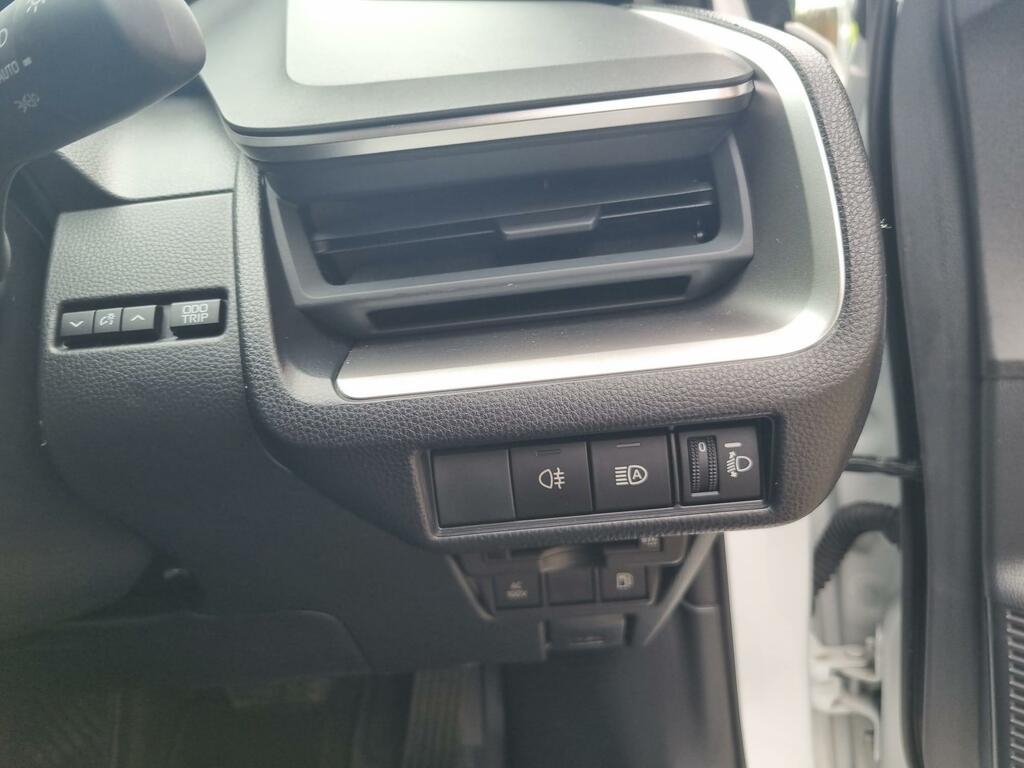Toyota Prius Excel #27