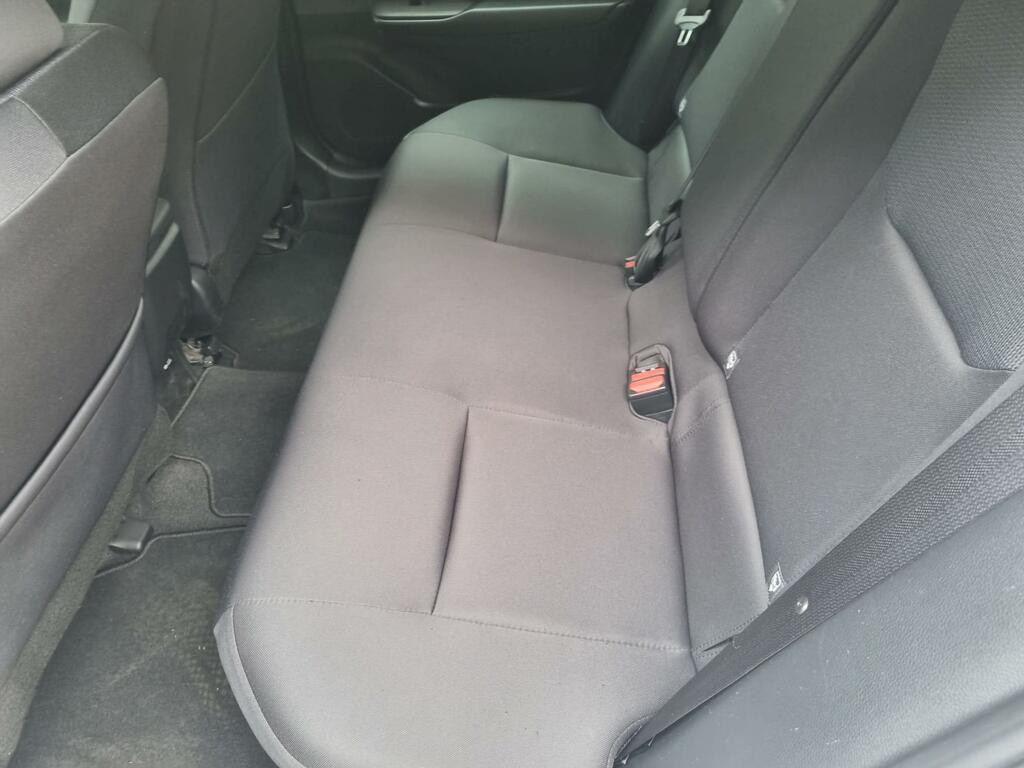 Toyota Prius Excel #18