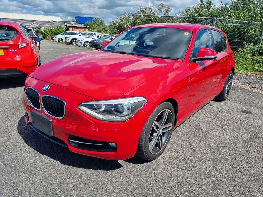 BMW 1 Series Se Red #4