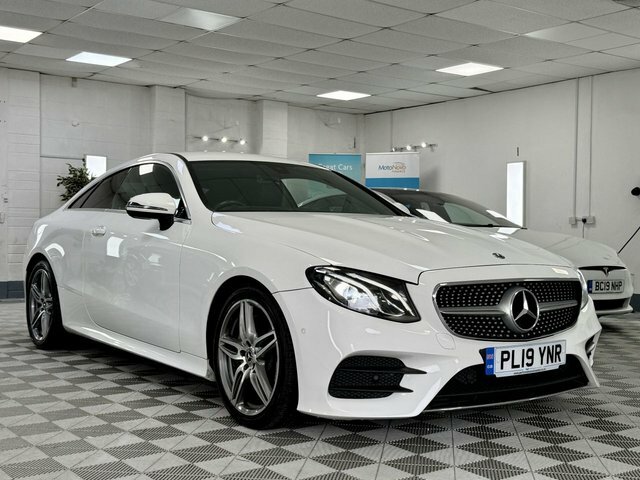Mercedes-Benz E Class 2019 2.0 E220d Amg Line Coupe G-tronic White