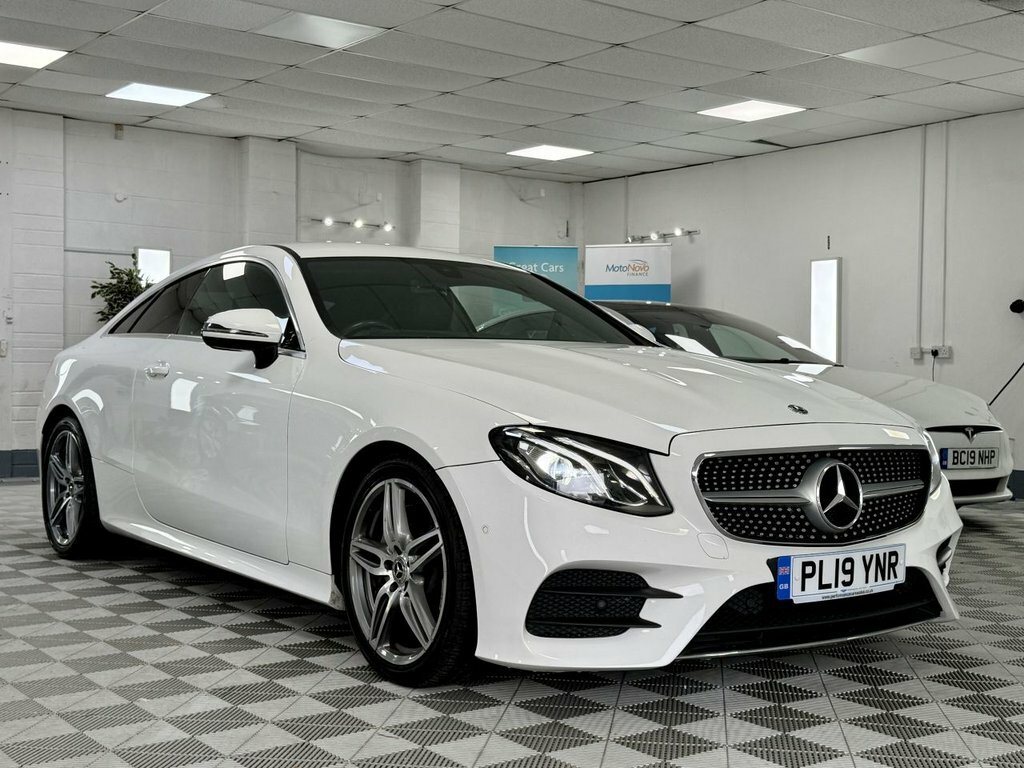Mercedes-Benz E Class 2019 2.0 E220d Amg Line Coupe G-tronic PL19YNR White #2