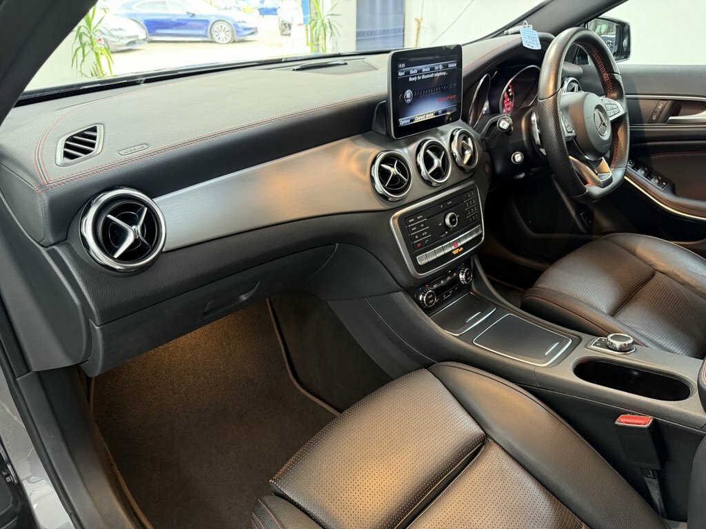 Mercedes-Benz GLA Class 2018 2.1 Gla220d Amg Line Premium Suv WF18AMV Grey #3